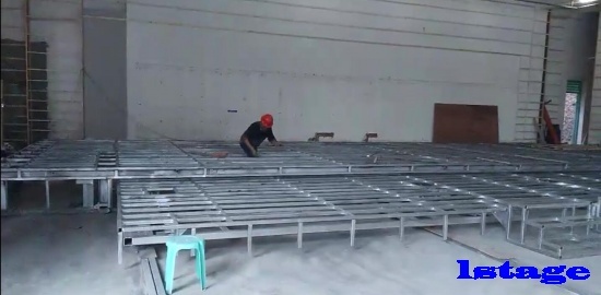 lifting and flexible stage