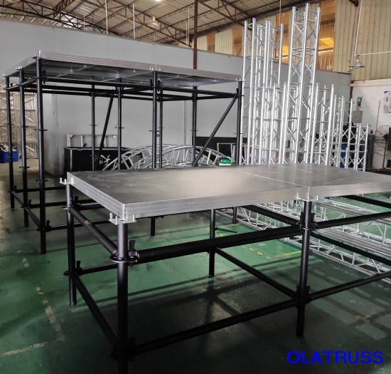 OLA004 layer stage