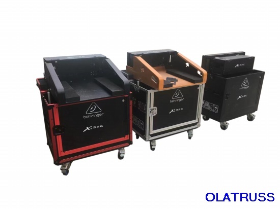 Behinger X32C lifting mixer case