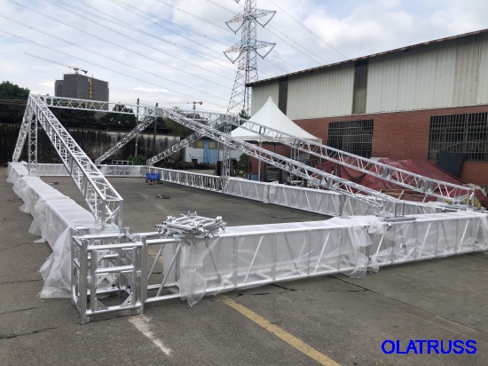 Pyramid roof truss tested build in factory